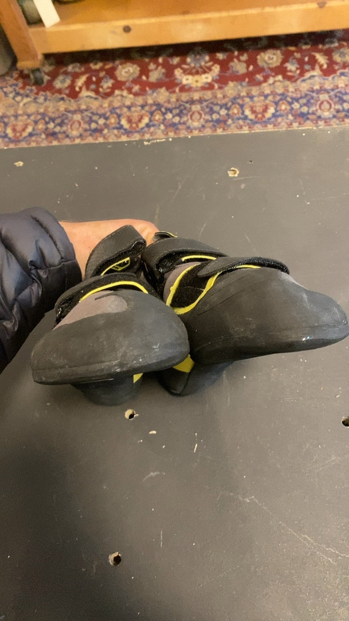 Scarpa Arpia V Shoes (Climbing) 42.5/9.5 Grey/Yellow