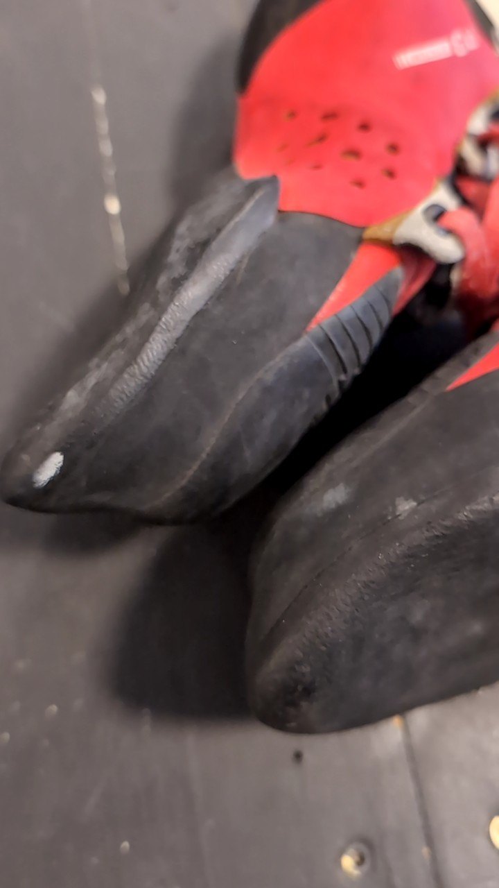 La Sportiva Shoes (Climbing) W5.5/36.5 Black/Red Solution Comp