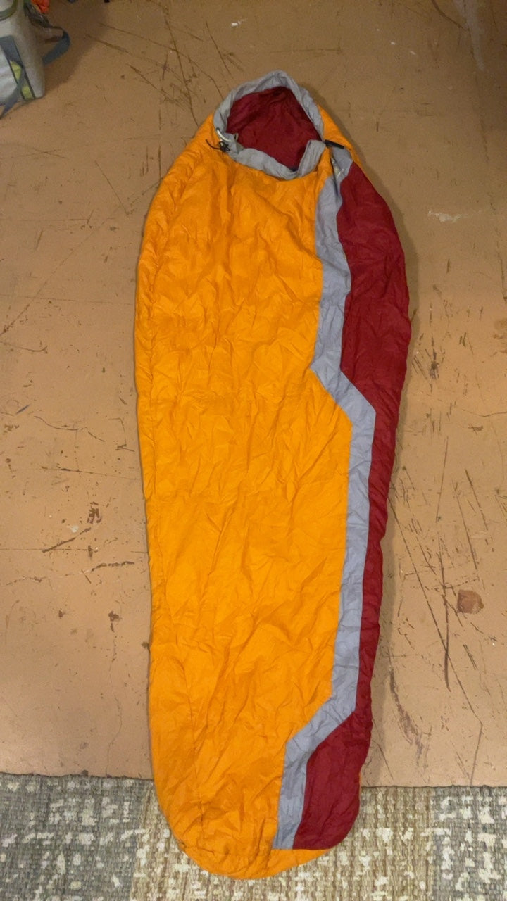 Mountain Hardware Sleeping Bag (Synthetic) 31x78 Orange/Red Mummy