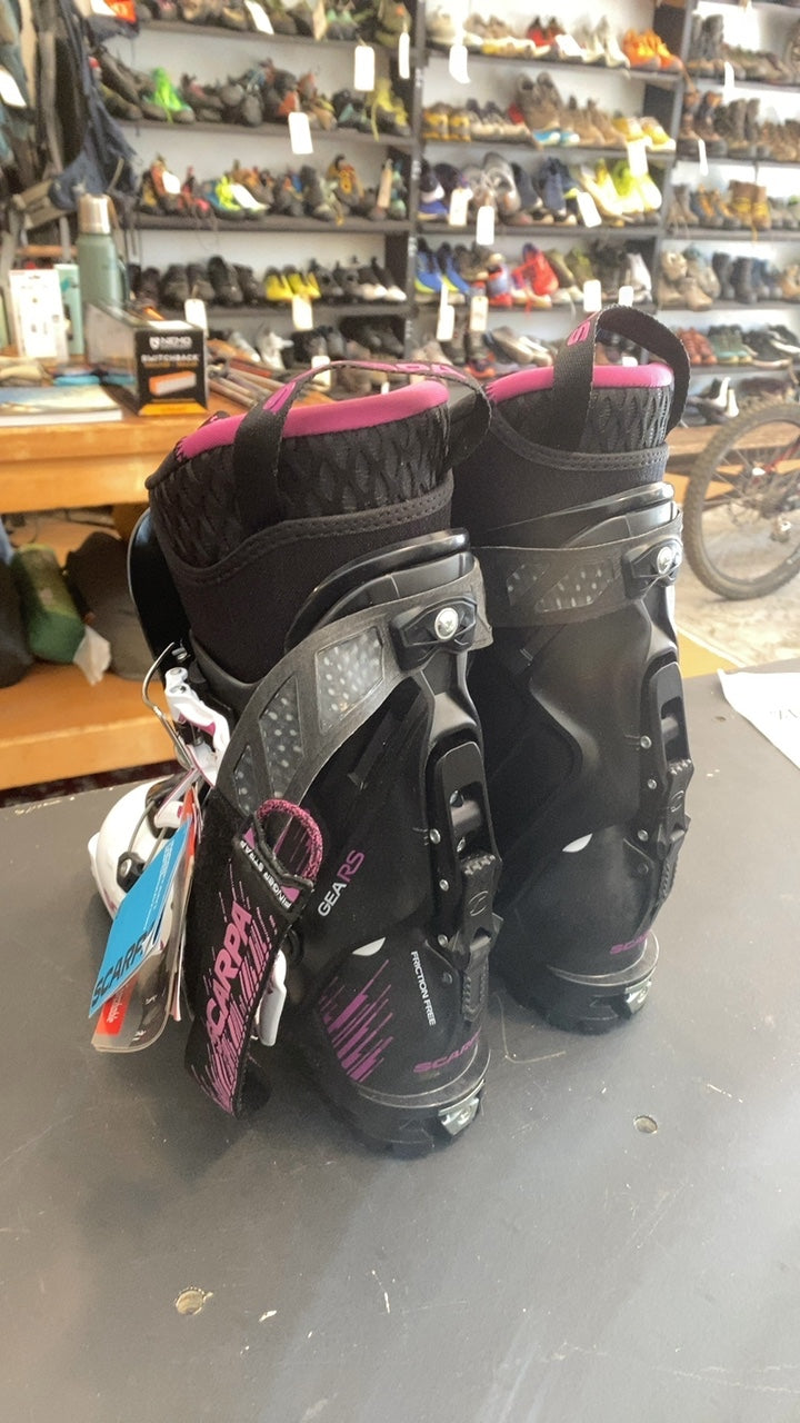 New Scarpa Gea RS Ski Boots M 24 Black/White/Pink