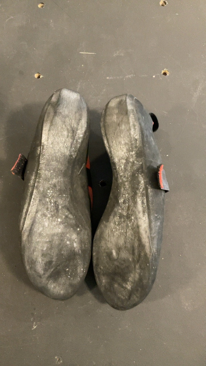 Quechua Shoes (Climbing) 10/44 Red Slippers