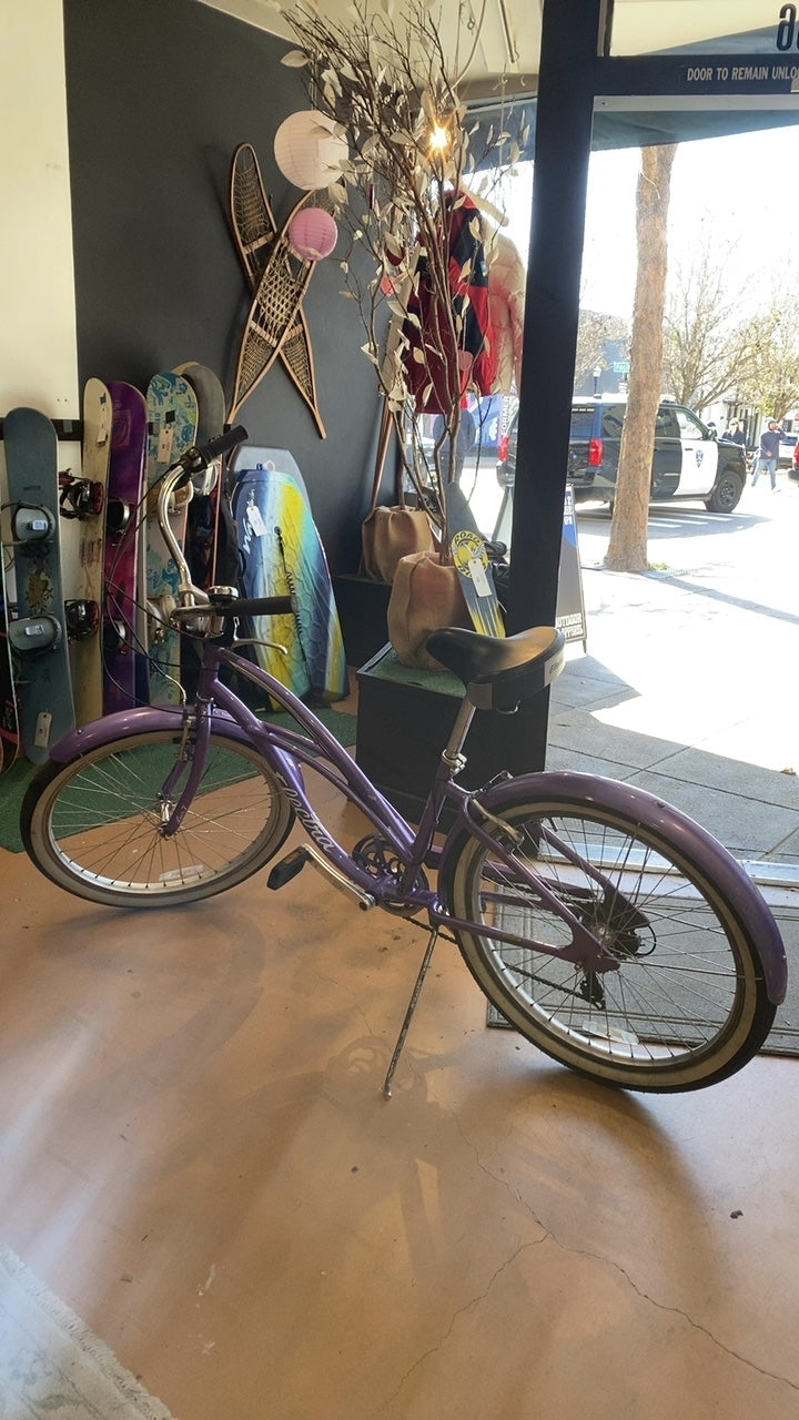 Electra Lux 7 Bike Purple