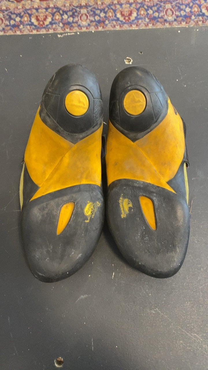 La Sportiva Skwama Climbing Shoes 42.5/9.5 Yellow/Black
