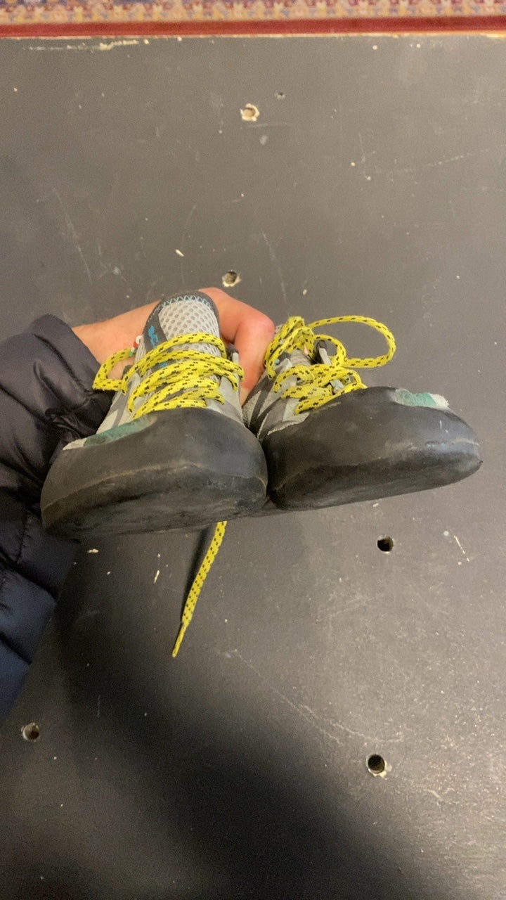 Scarpa Vapor Lace Women's Climbing Shoes W's 37.5/6.5 Blue/Black