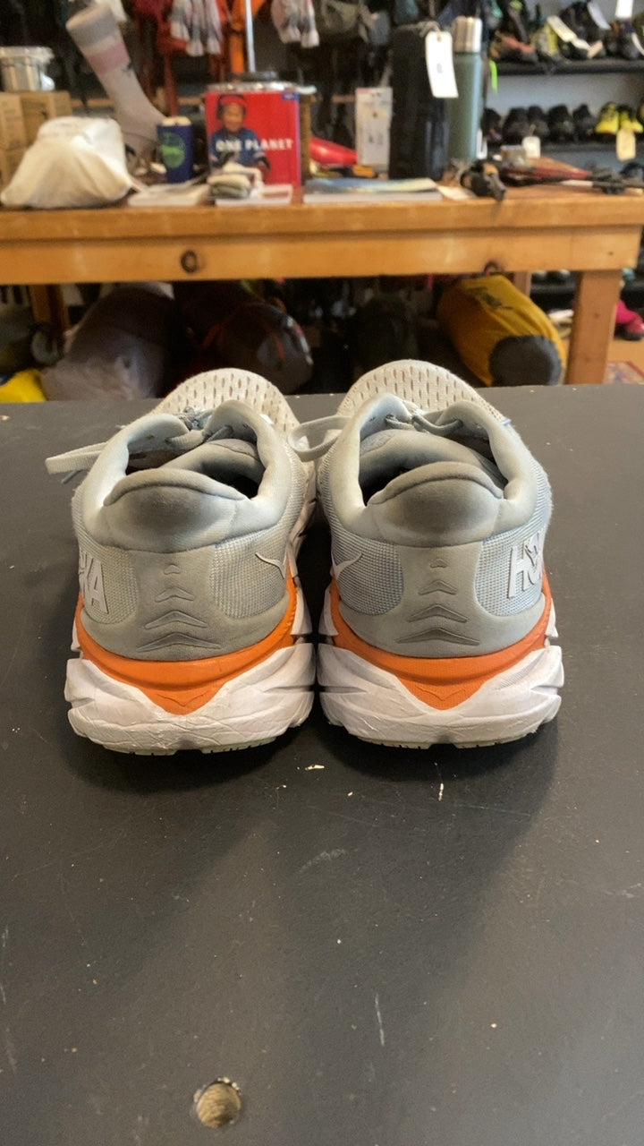 Hoka Clifton 8 Shoes W's 7.5 (Wide) Grey/Orange