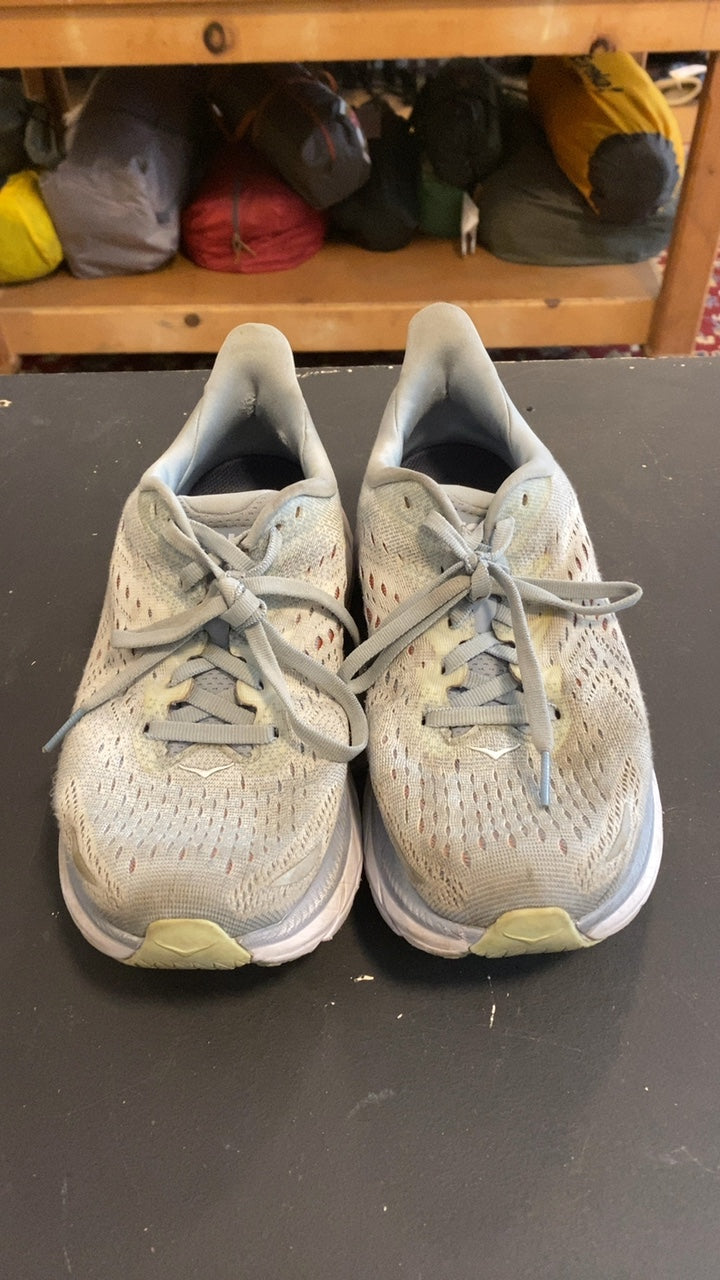 Hoka Clifton 8 Shoes W's 7.5 (Wide) Grey/Orange