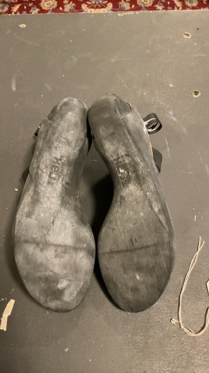 Evolv Shoes (Climbing) 7/39.5 Brown Rave