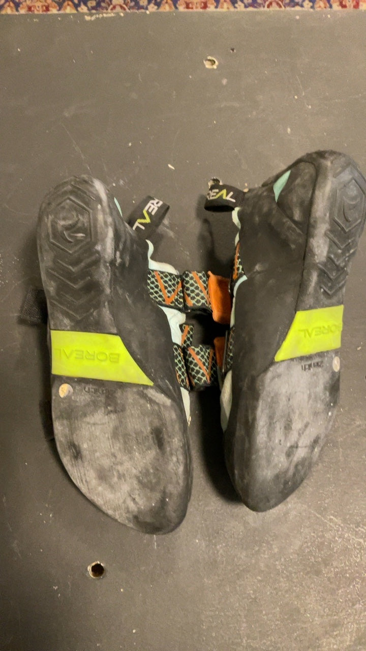 Boreal Shoes (Climbing) 7.5/40 Diabola