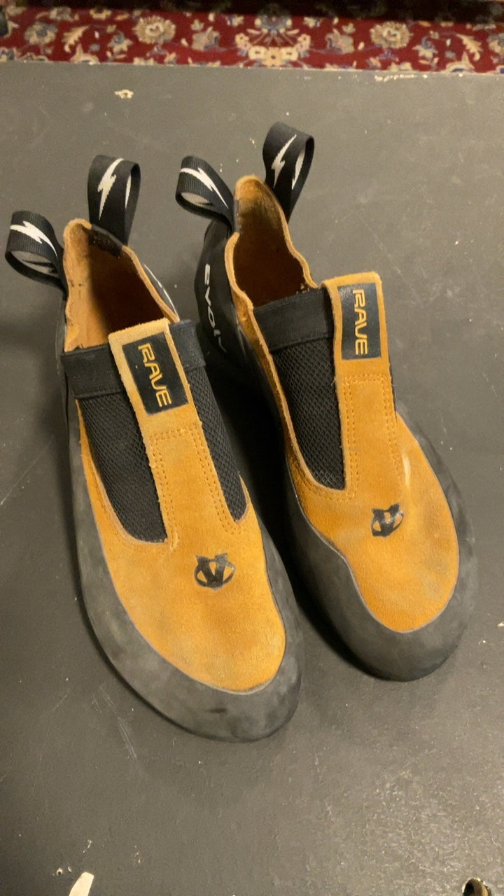 Evolv Shoes (Climbing) 7/39.5 Brown Rave