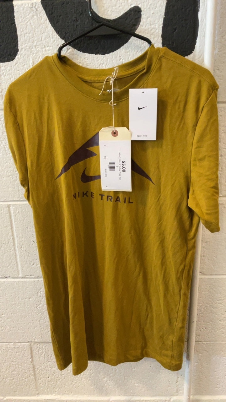 Nike T-Shirt S Yellow Nike Trail