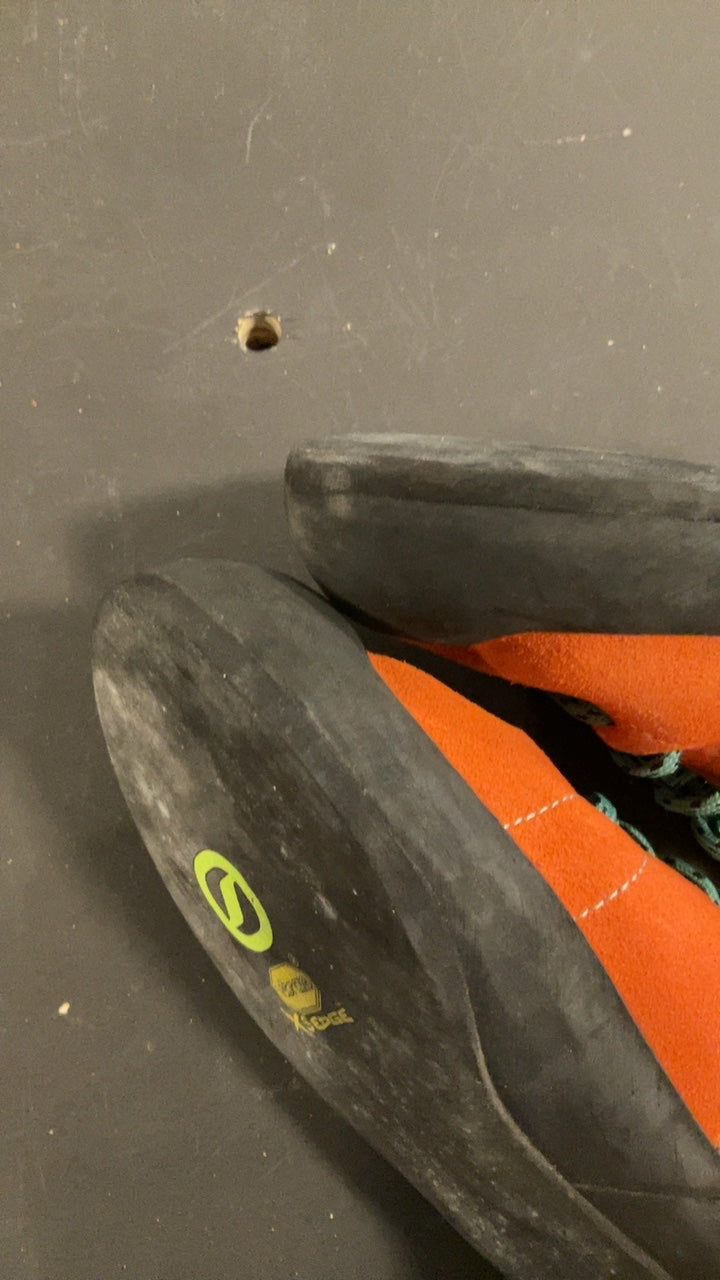 Scarpa Shoes (Climbing) 38/W7 Orange Helix