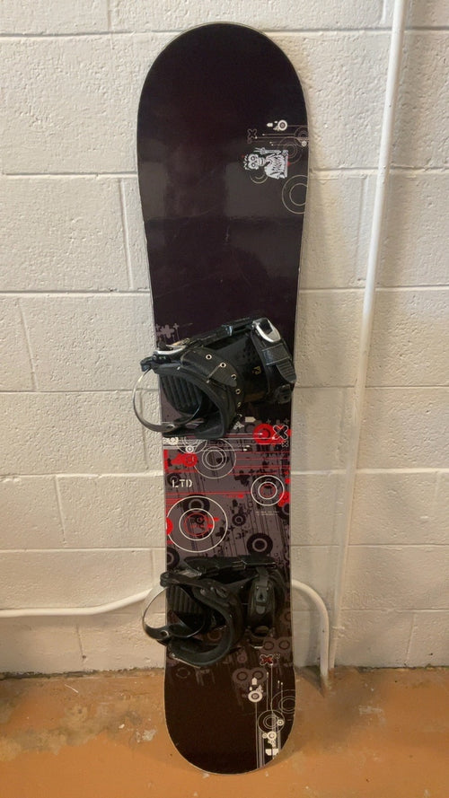 2003 LTD Snowboard 145cm Black/Red