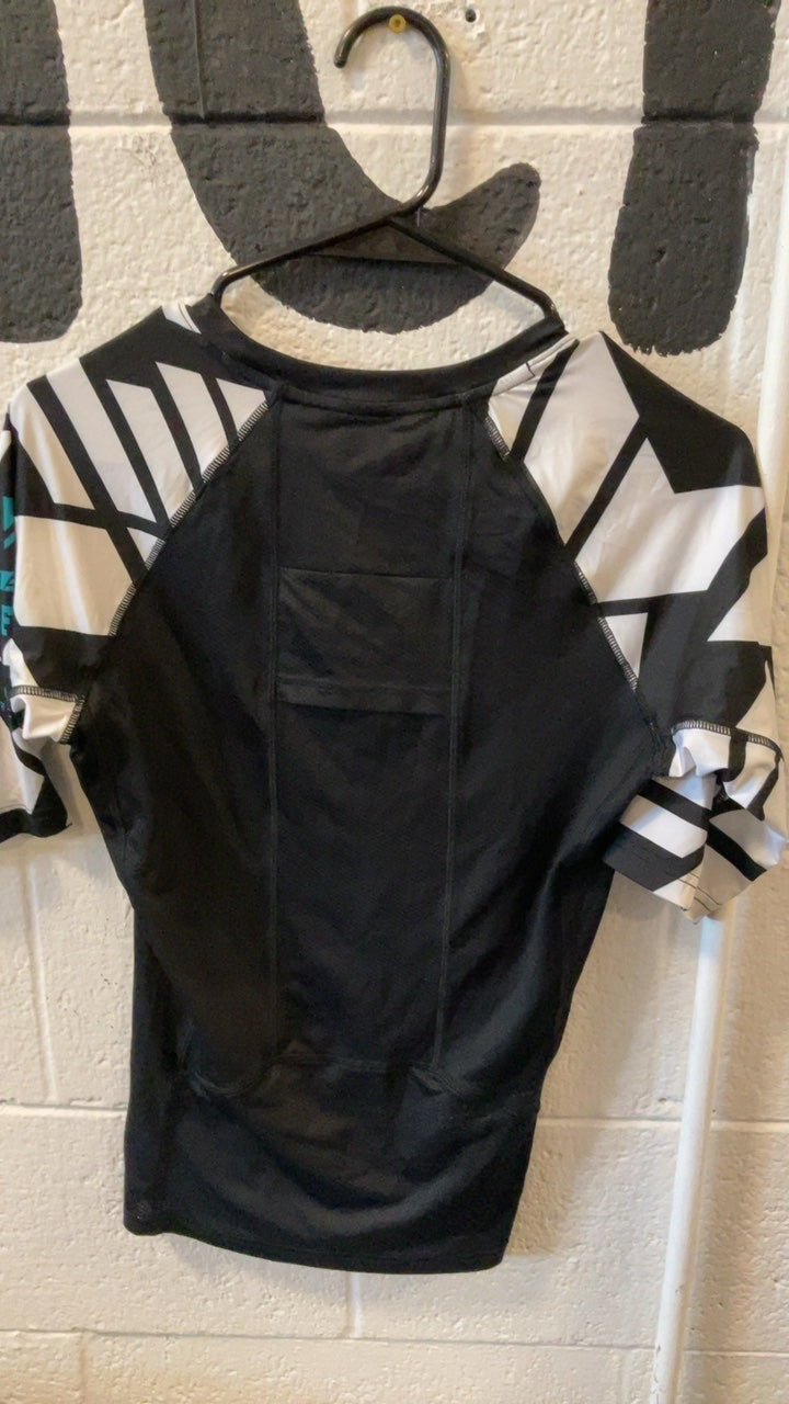 Yeti Cycles T-Shirt S Black White Sleeve