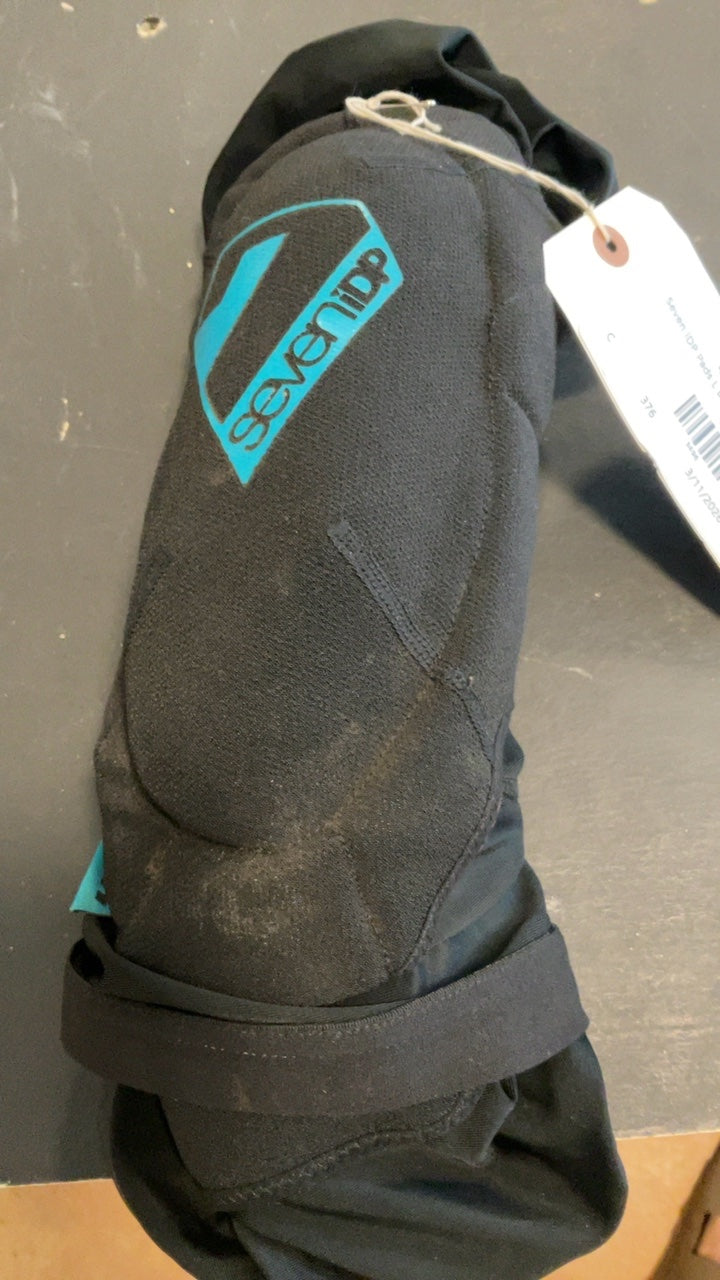 Seven iDP Pads L Black/Blue Elbow/Forearm