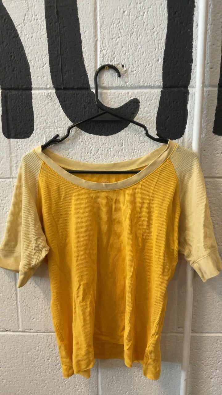 Patagonia Base Layer (Top) L Yellow