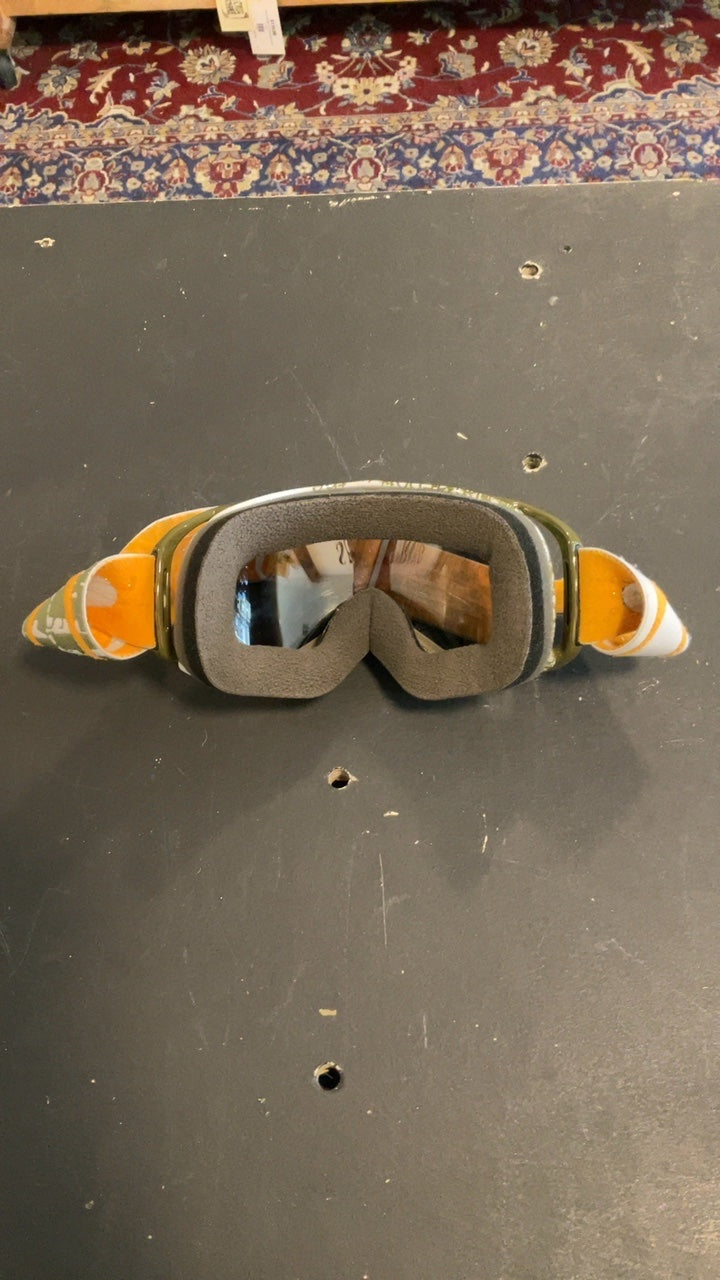 Oakley Snow Goggles White/Green/Yellow