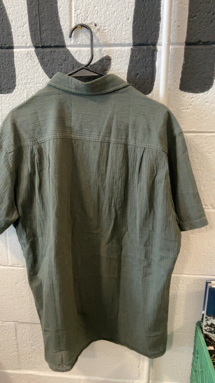 KUHL T-Shirt XL Green Button Down