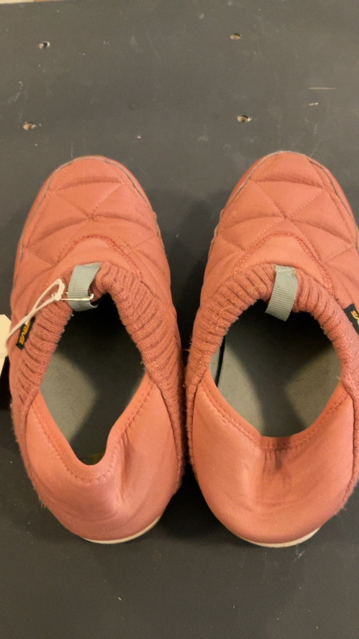 Teva Shoes (Slippers) W10 Salmon