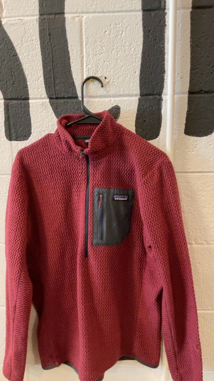 Patagonia Fleece Jacket (Quarter-Zip) (No Hood) M Mangrove Red R1 Air Zip-Neck