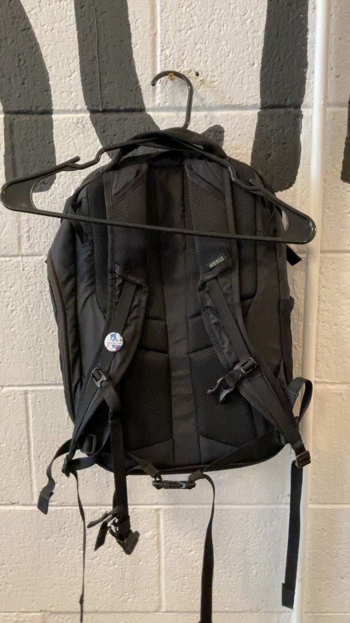 REI Ruckpack Backpack 18L Black