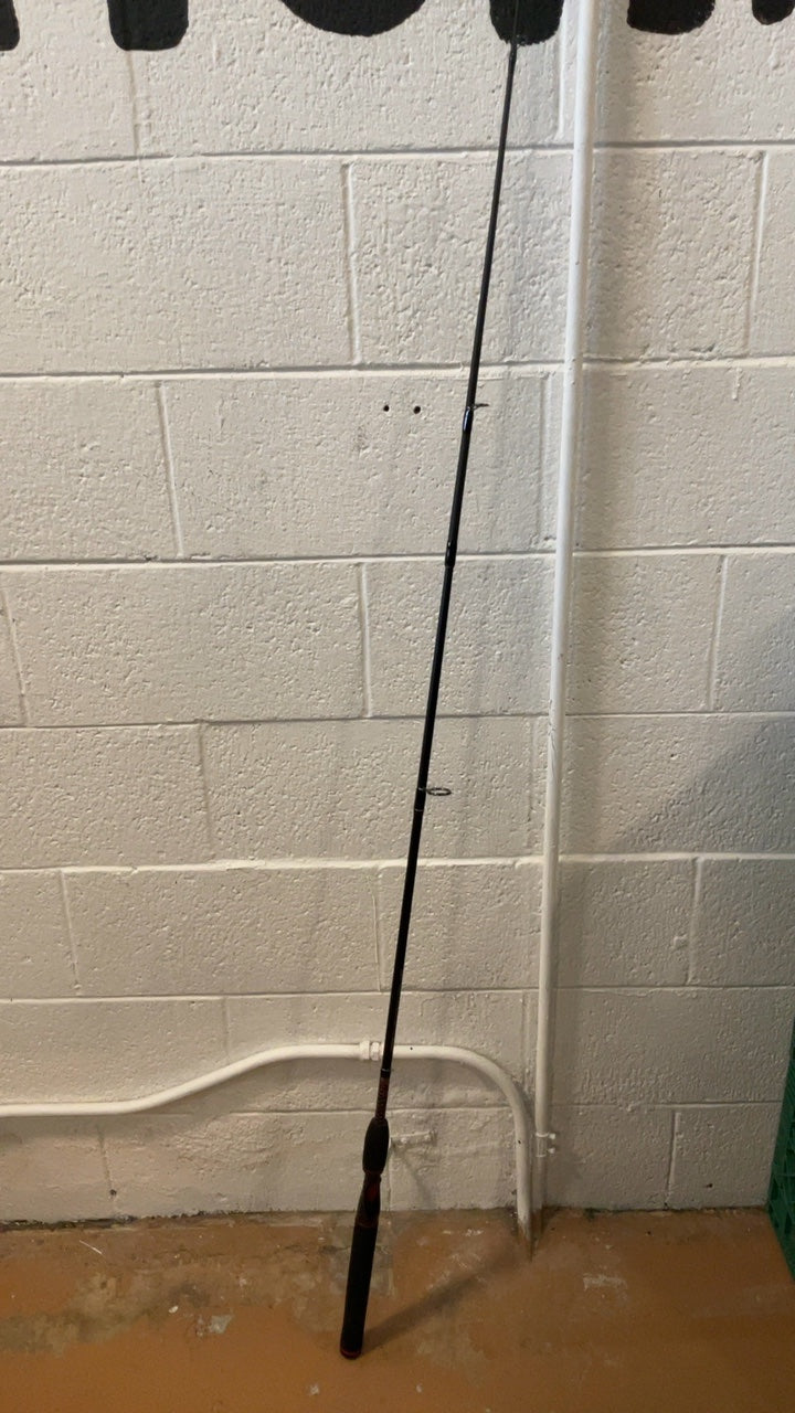 Shakespeare Fishing Pole 7'0"(2.13m) Black Ugly Stick GX2 Medium 6-15lb
