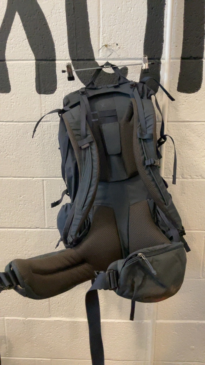 REI Traverse 60L Backpack L Blue