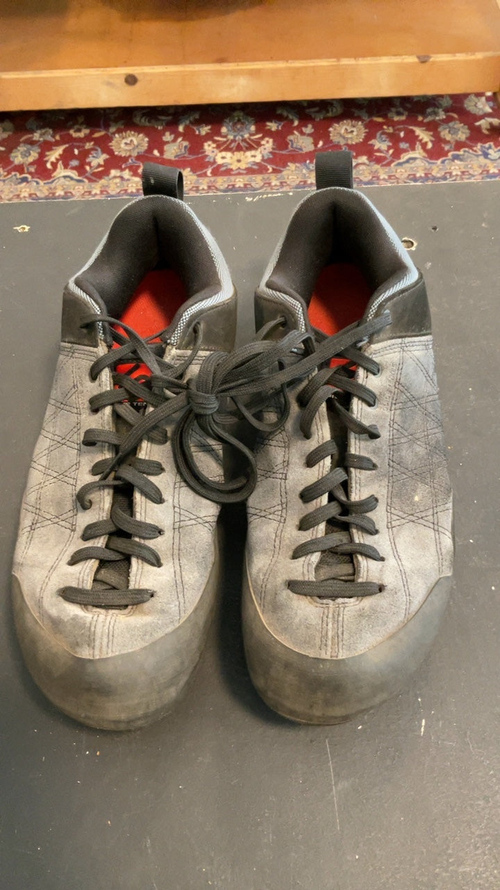 5.10 Guide Tennie Shoes (Hiking/Approach) 10.5 Blue