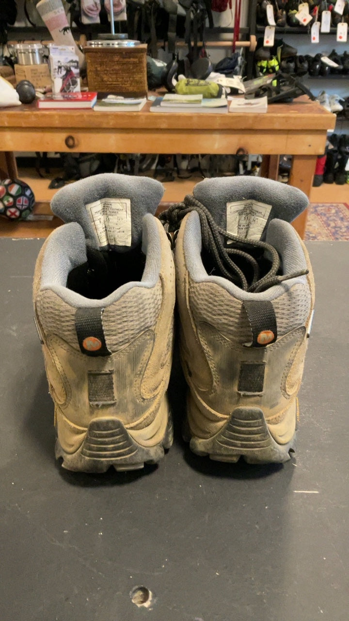 Merrell Moab 3 Mid Waterproof Shoes (Hiking Boots) 8 Brown/Blue