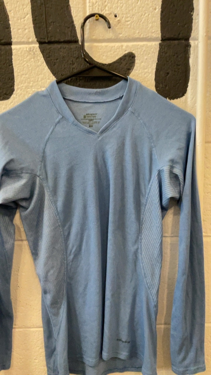 Patagonia Base Layer (Top) XS Blue Capilene V-Neck