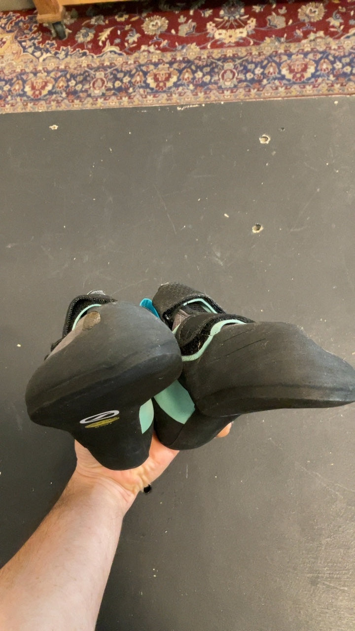 Scarpa Arpia V LV Shoes (Climbing) W's 41/9 Blue/Black