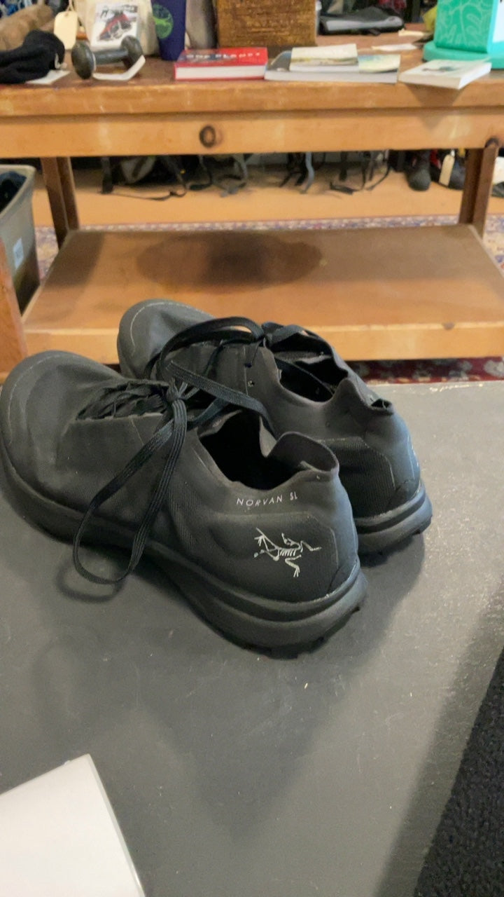 Arcteryx Shoes 7.5 Black Norvan SL