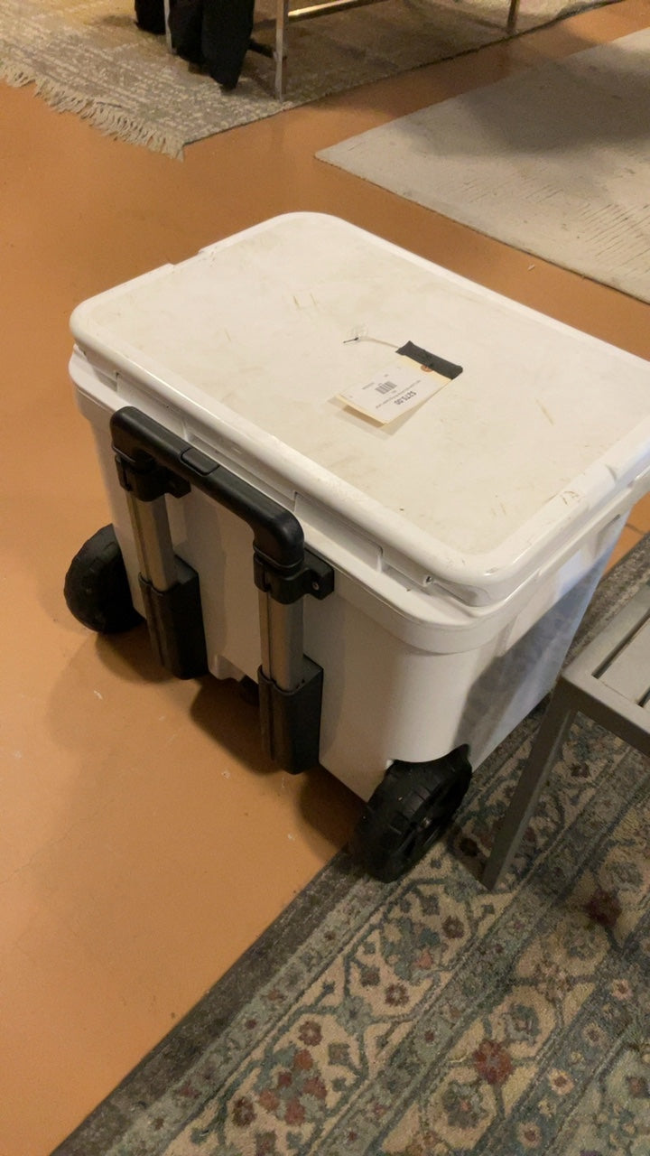 Yeti Cooler 60L White Rolling Cooler Large