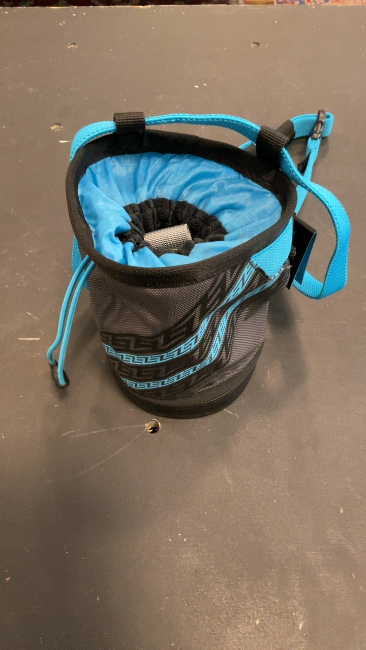 ZigZag Chalk Bag Black/Blue
