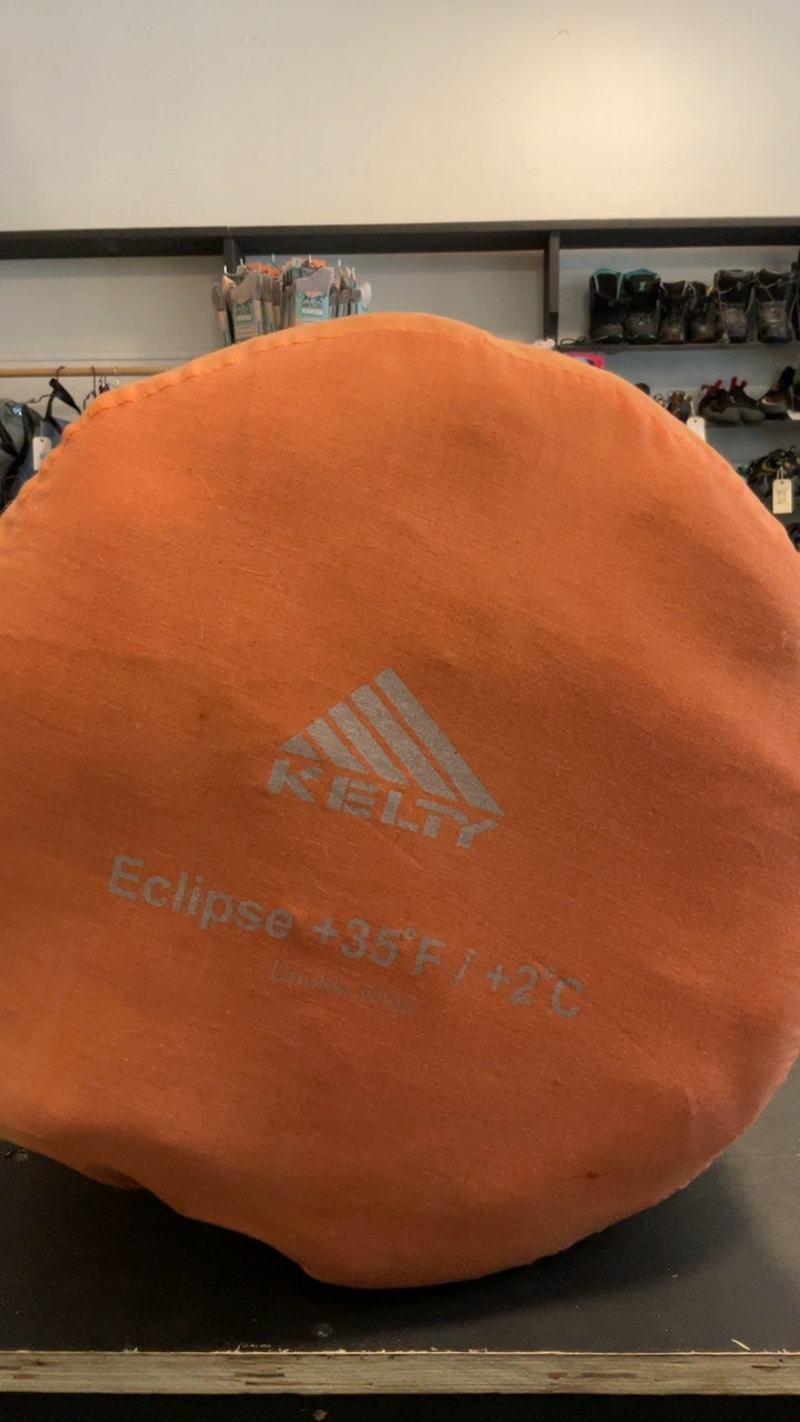 Kelty Sleeping Bag (Synthetic Down) Double Wide Orange