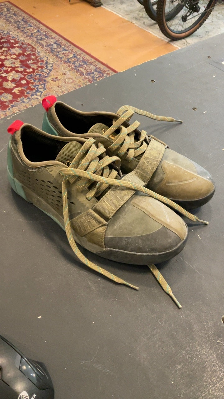 The North Face Shoes 9 Brown/Teal