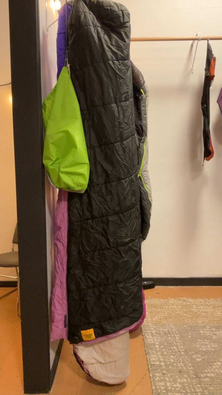 Kelty Sleeping Bag (Down) Black/White/Pink