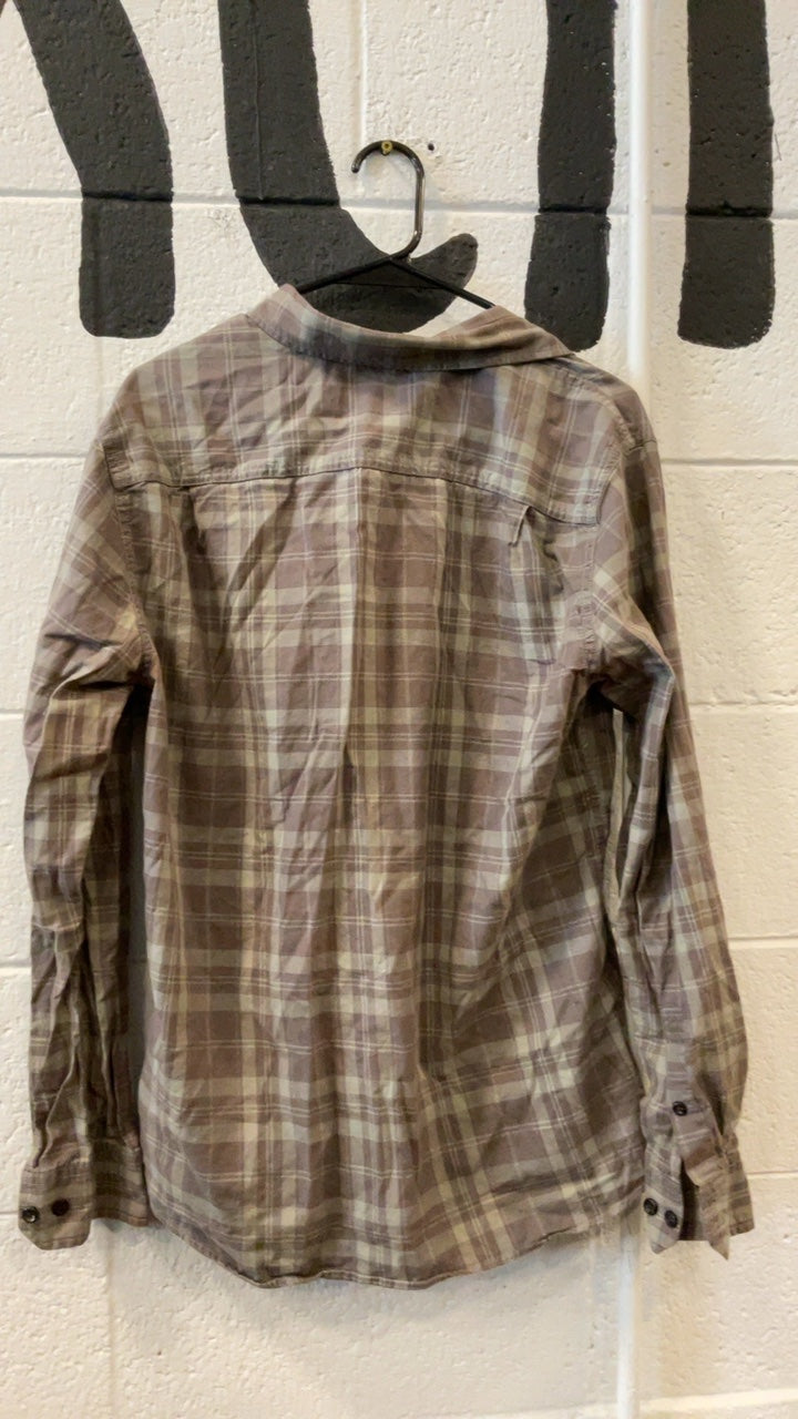 Red Ale Long Sleeve (Button Up) M Grey Striped