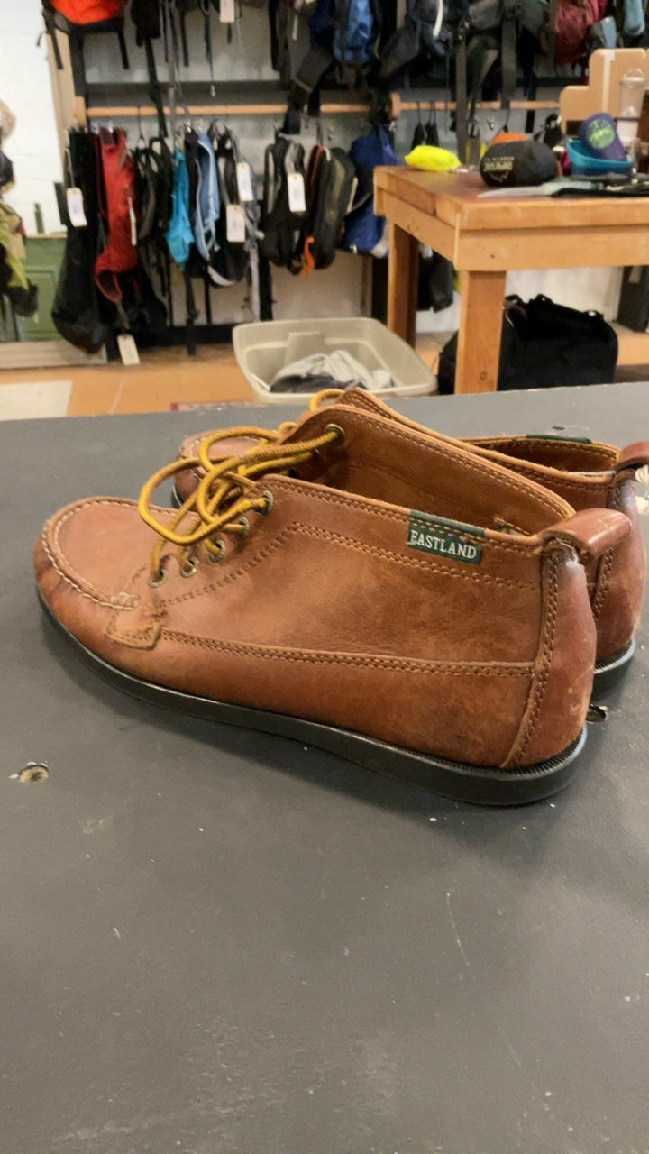Eastland Shoes Womens 7 1/2 Brown Leather Seneca Chukka