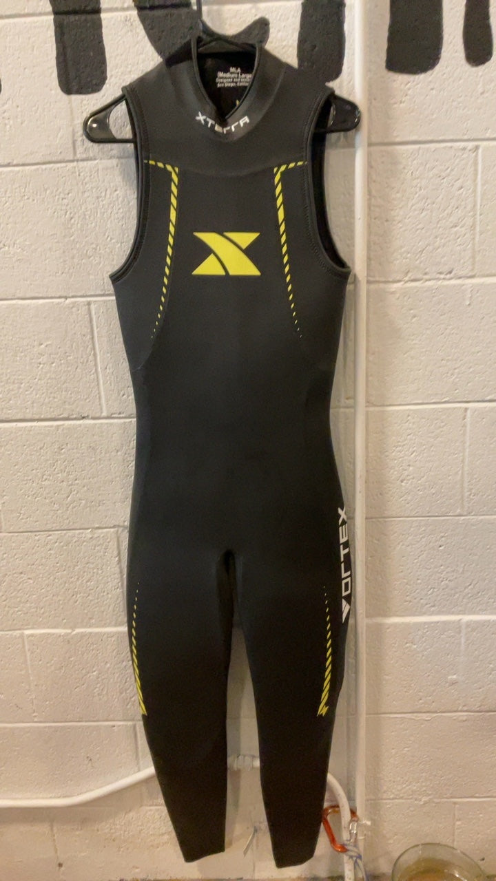 Xterra Wetsuit Medium/Large Black Vortex Sleeves