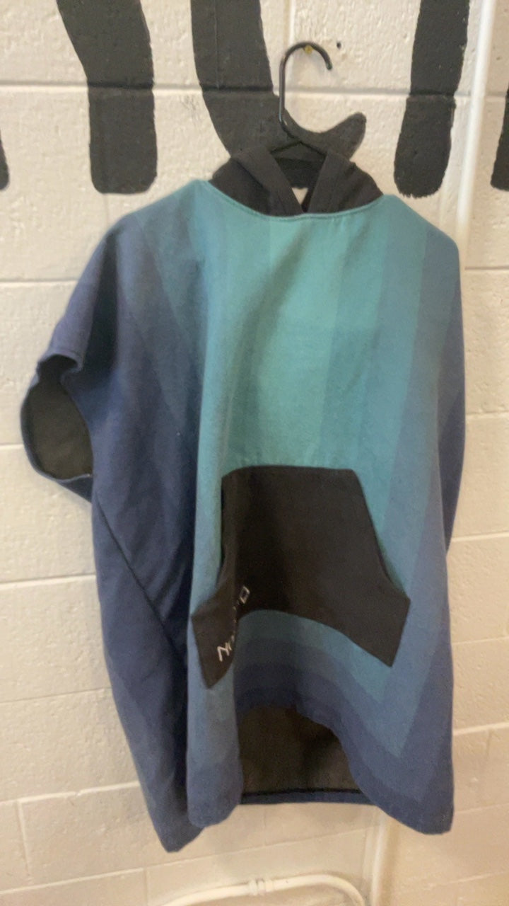 Nomadix Wetsuit Changing Towel Blue