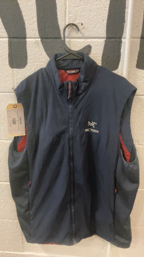Arcteryx Vest XL Blue Atom LT (Red Inside)