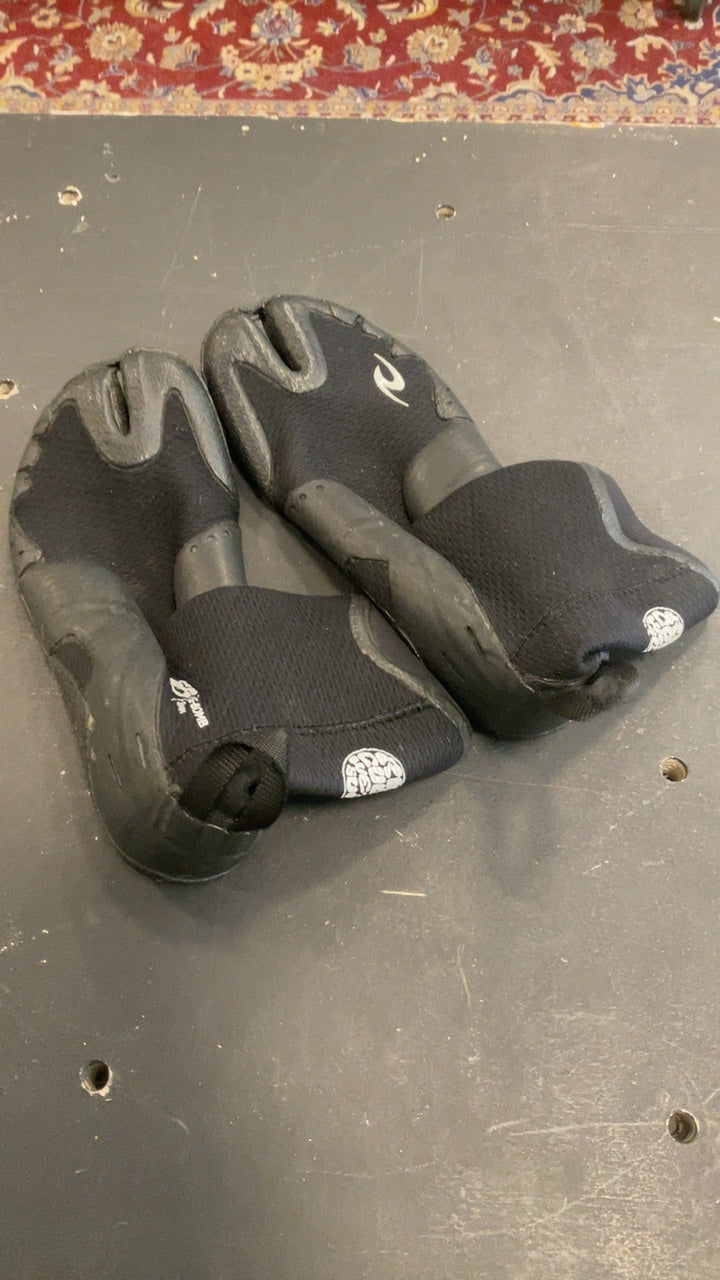 Ripcurl Shoes (Surfing Booties) 3mm Size 8 Black