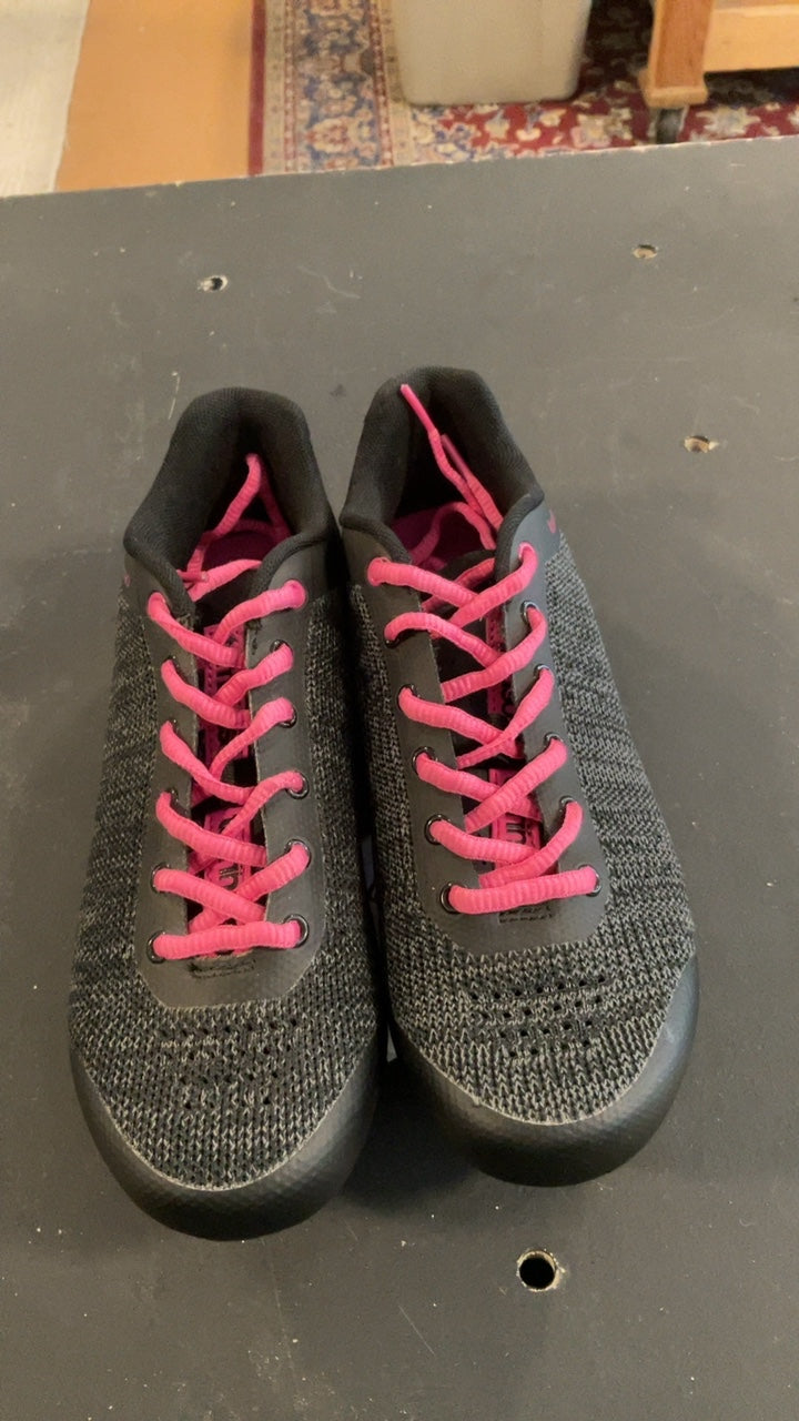 Tommaso Shoes (Biking) W7.5/38 Black/Pink Pista Aria Knit 3 Bolt