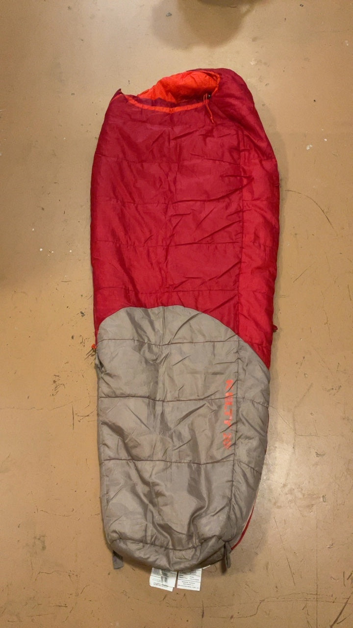 Kelty Mistral 20 Sleeping Bag (Synthetic) R Red