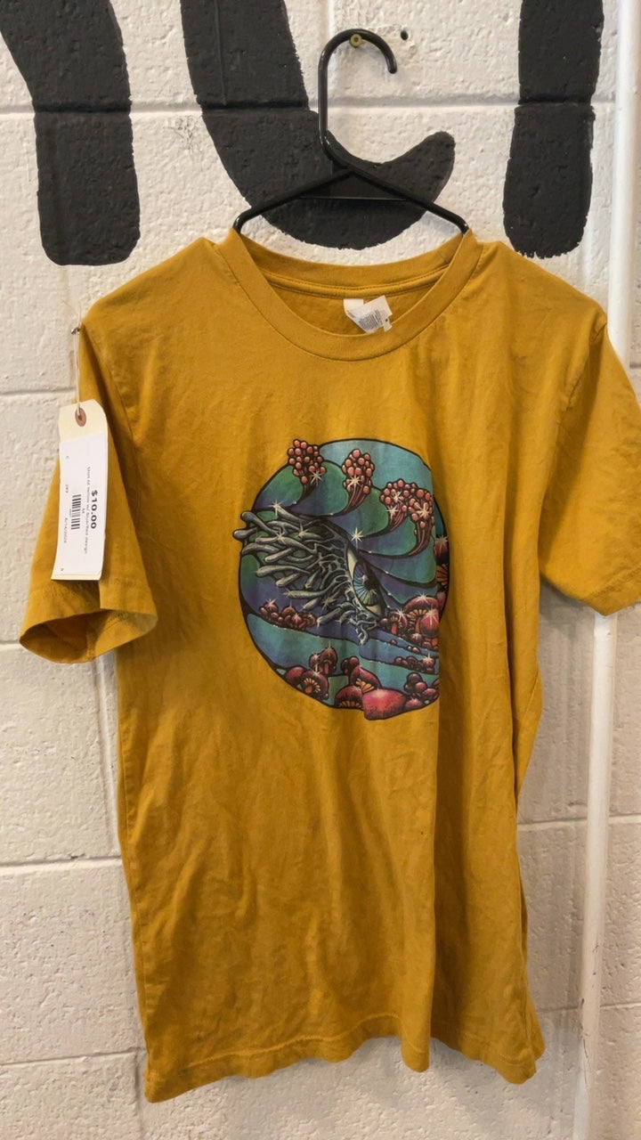 Shirt M Yellow w/ Blue/Red design