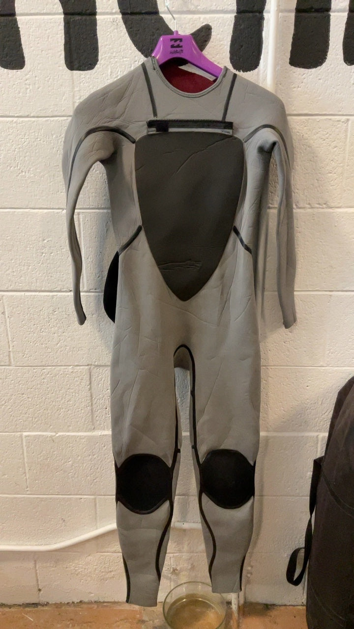 O'Neill W's Sample D-Lux 5/4mm Wetsuit 6 Grey W/ Hood