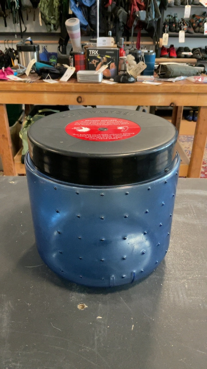 Bear Vault BV 450 Camping (Bear Can) 7.2L Blue/Black