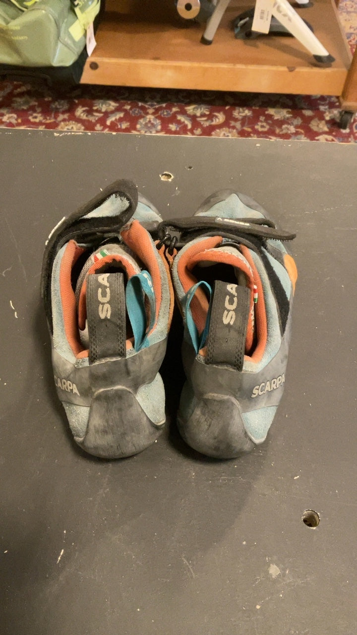 Scarpa W's Force V Shoes (Climbing) W's 38.5/7 Orange/Blue