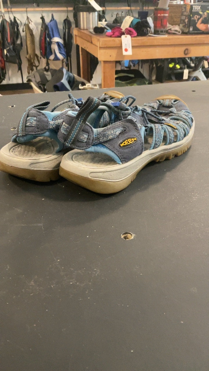 Teva Newport Water Shoes 7.5 Blue
