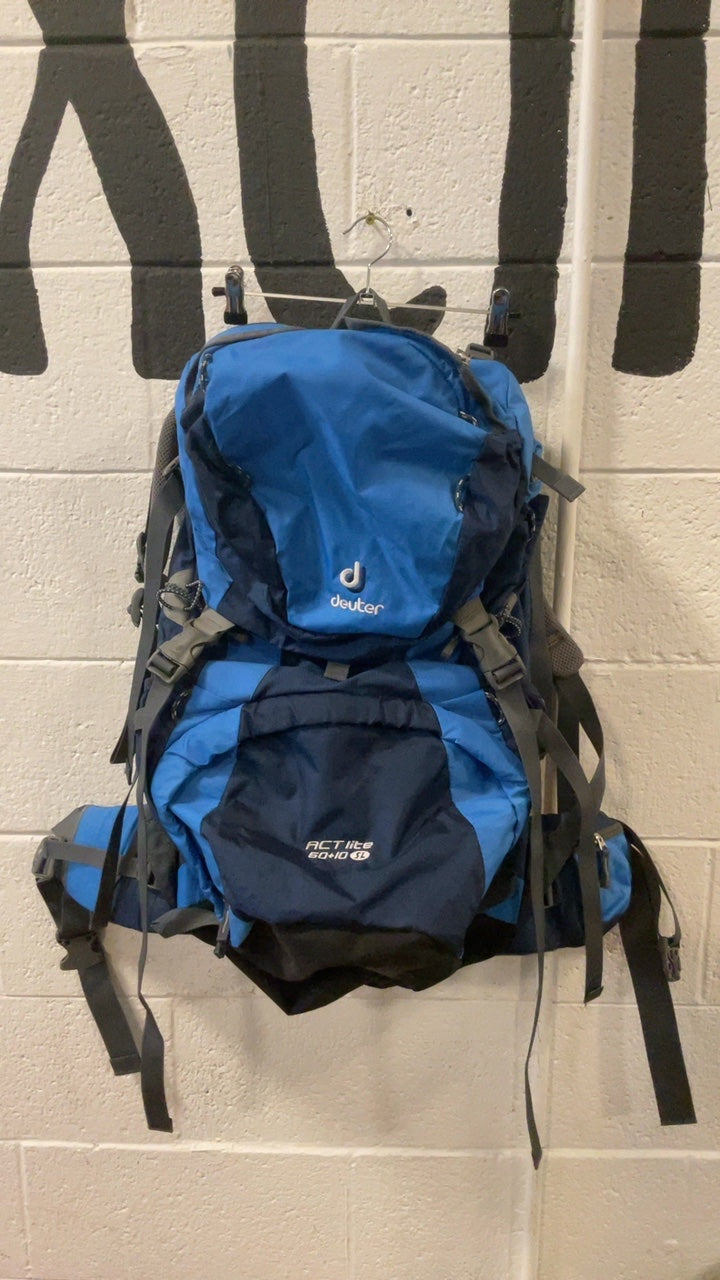 Deuter ACT Lite 60+10 SL Backpack Blue/Grey